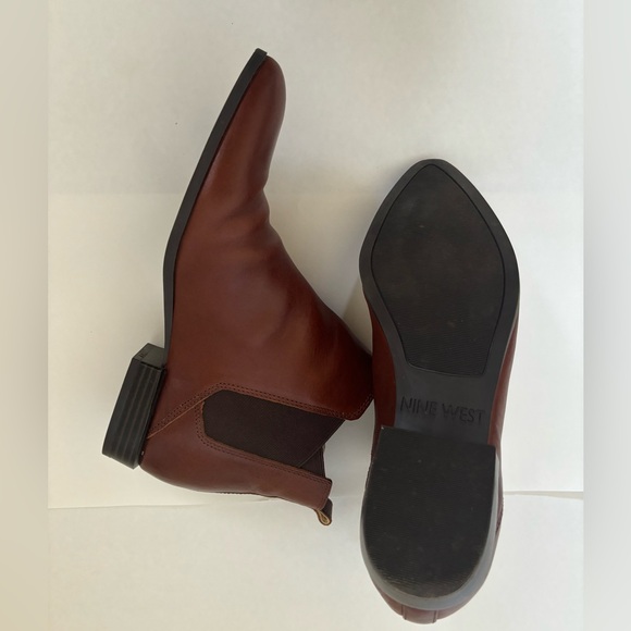 Nine West Doloris Brown Pointed Toe Ankle Boot Size 7 - Picture 4 of 6